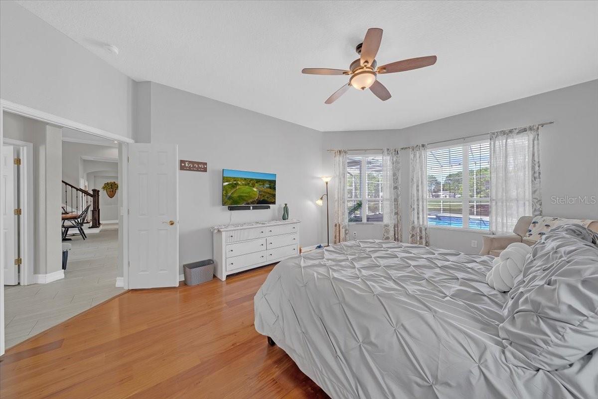 Bright and comfortable space with plenty of room to relax.