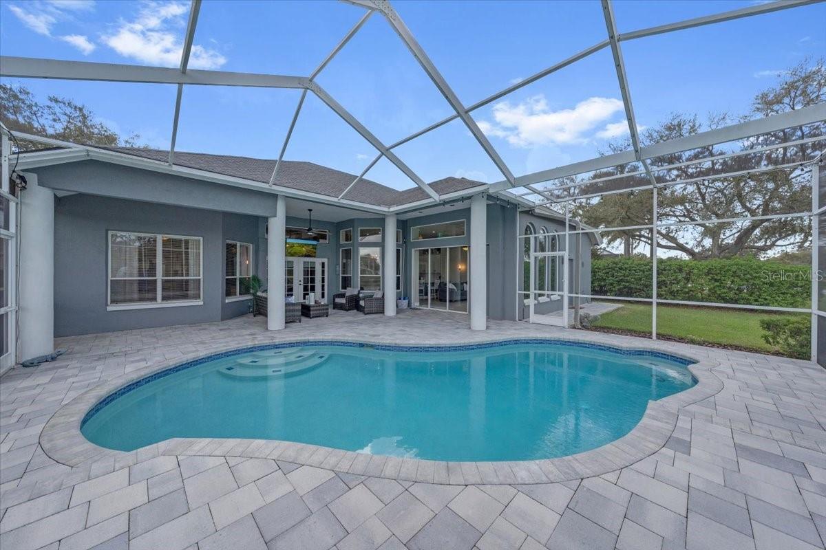 Caged pool with Lanai