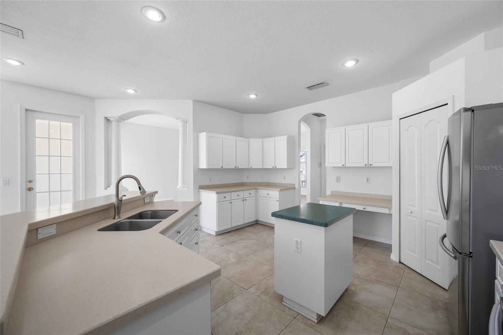 Nice Spacious Open Kitchen