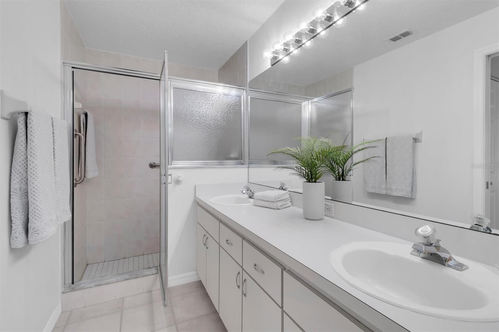 Primary Ensuite Bath