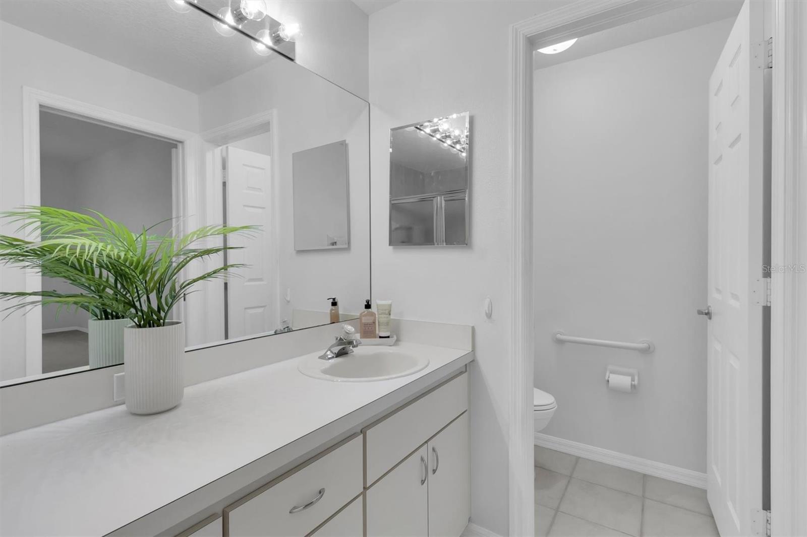 Primary Ensuite Bath