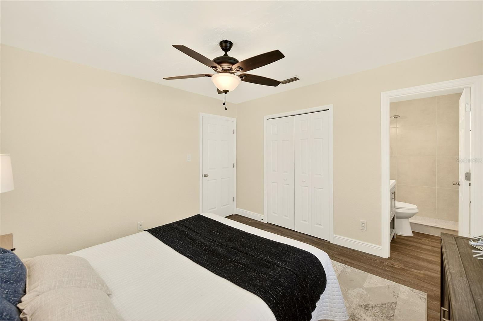 Primary Bedroom En-suite