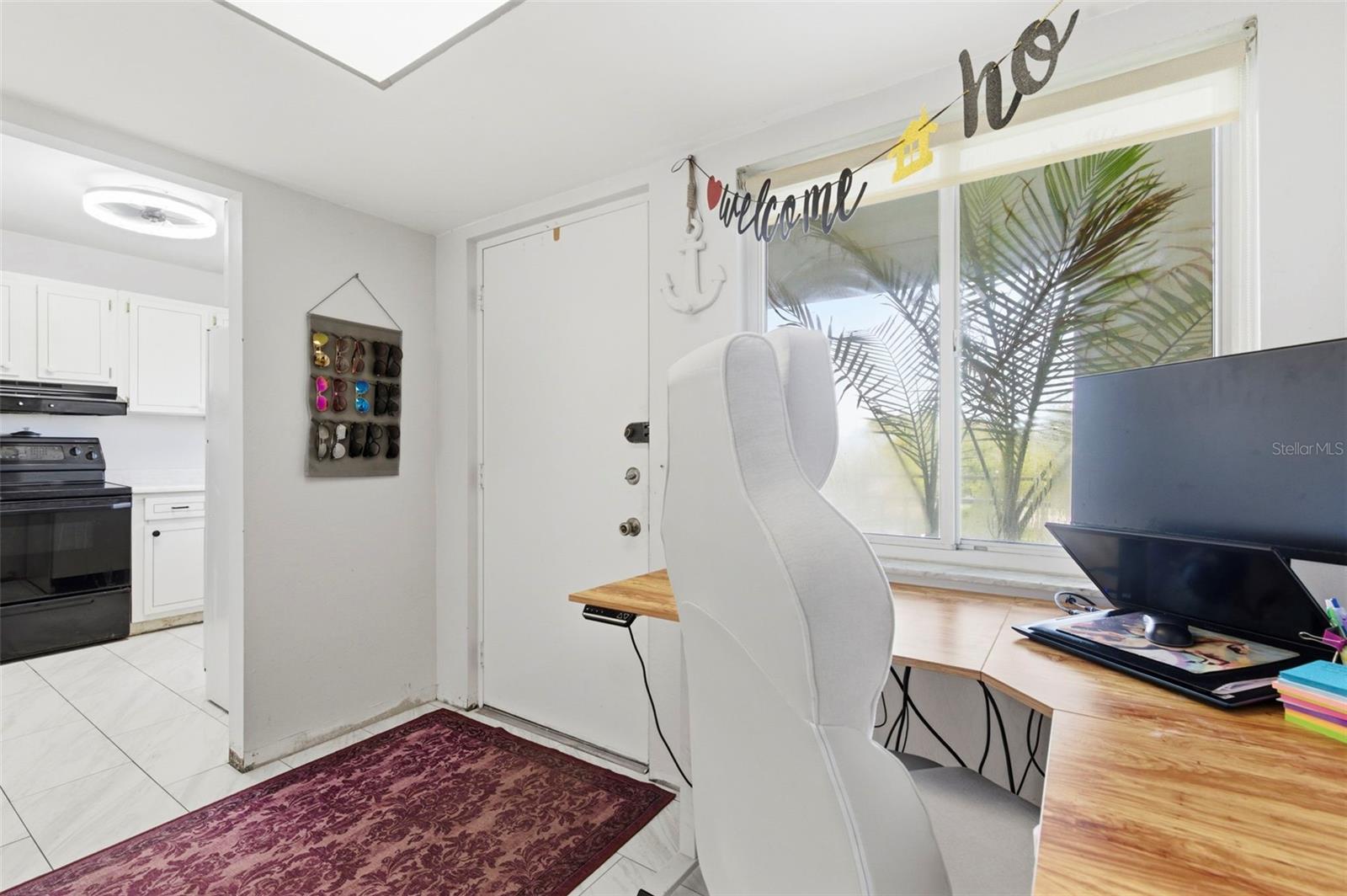 Flex space: office or bonus room