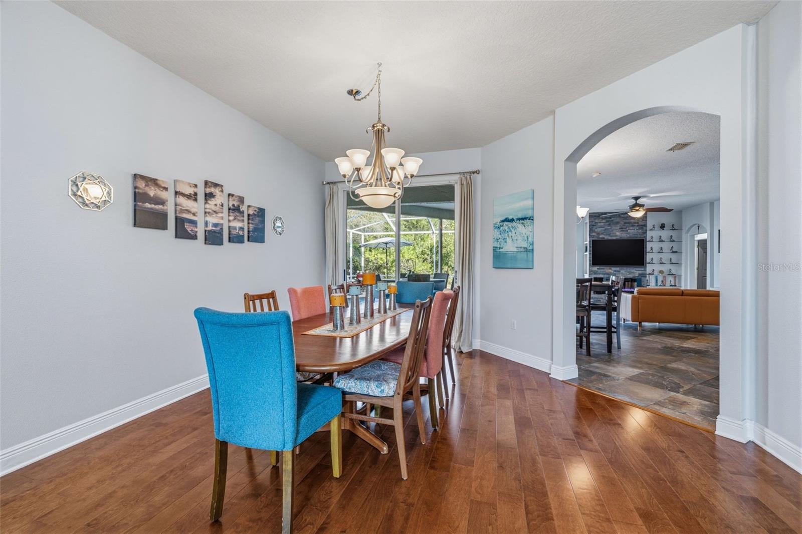 Formal Dining/Sliders to Lanai