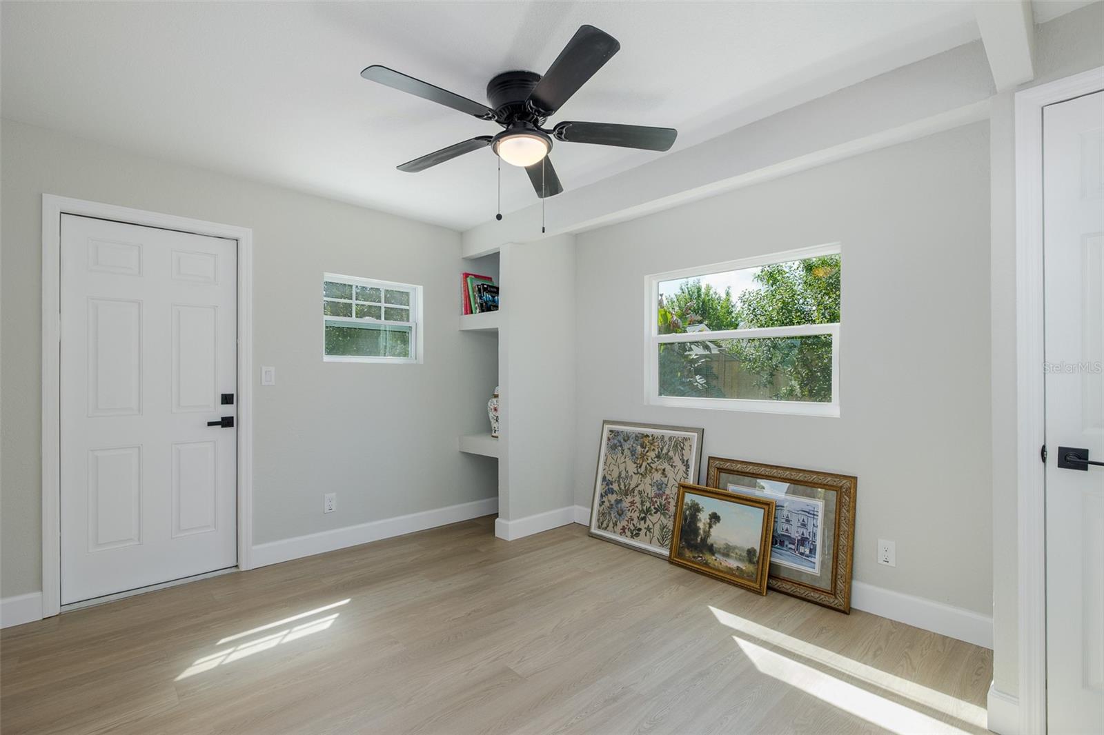 BONUS ROOM/3RD BEDROOM