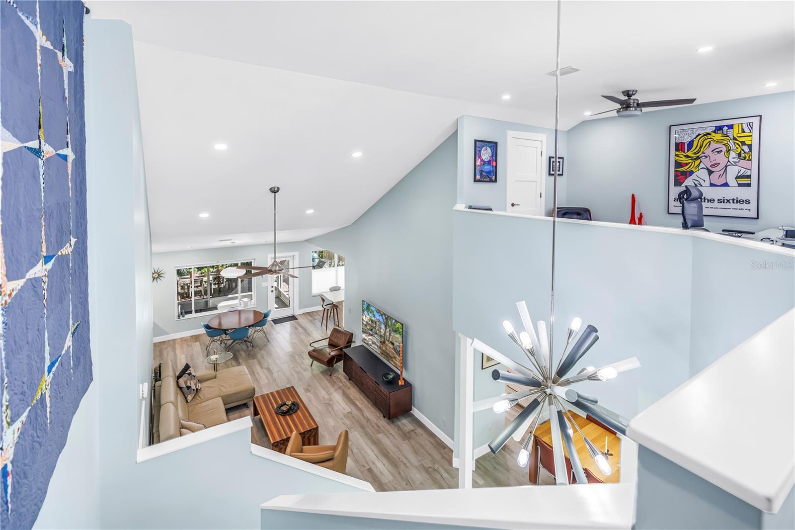 Dramatic Airy layout from the Loft to the Screened Porch