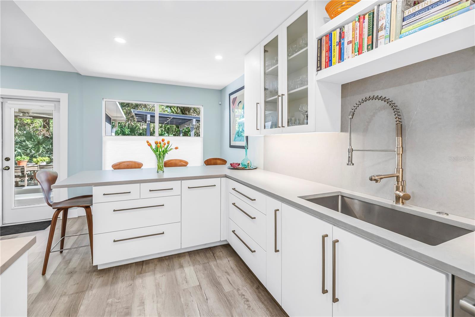Beautiful Cabinetry, Counters, Fixtures and Thought created this beautiful entertaining kitchen. Style!!