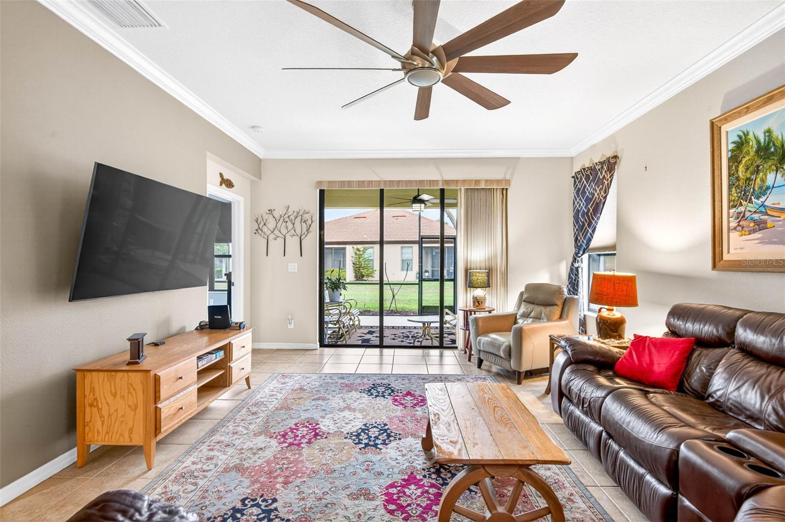 Tile throughout main living areas great for easy maintenance and maneuverability.