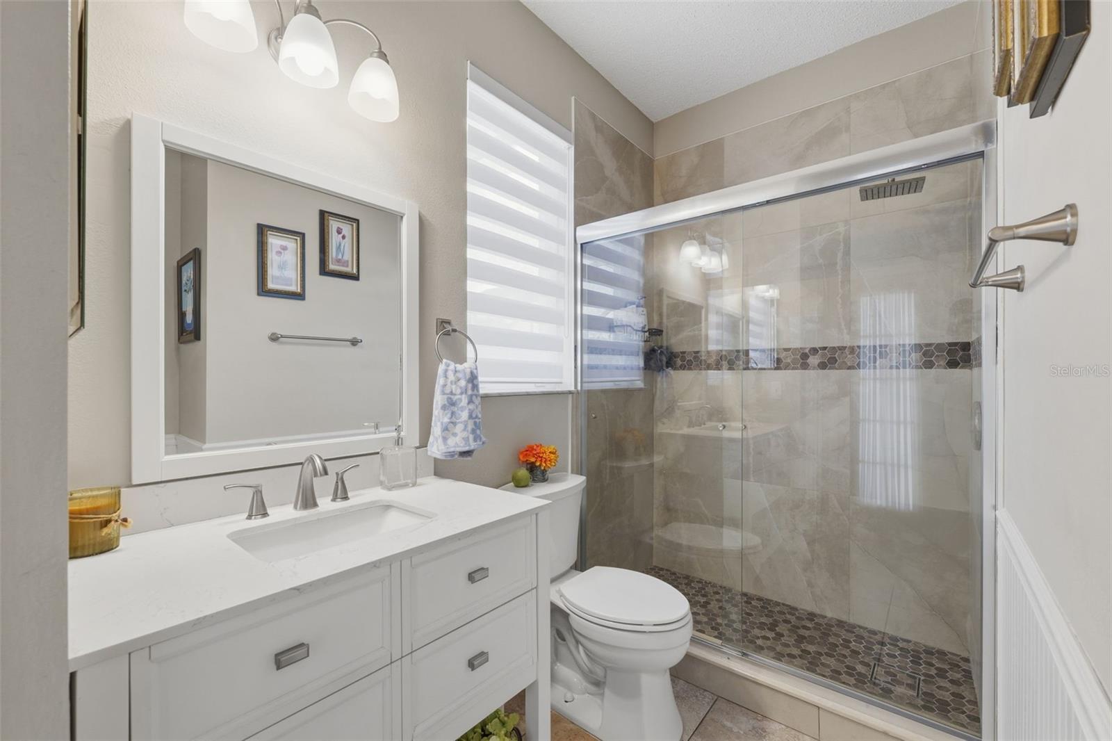 Bathroom 3 (1st Flr)