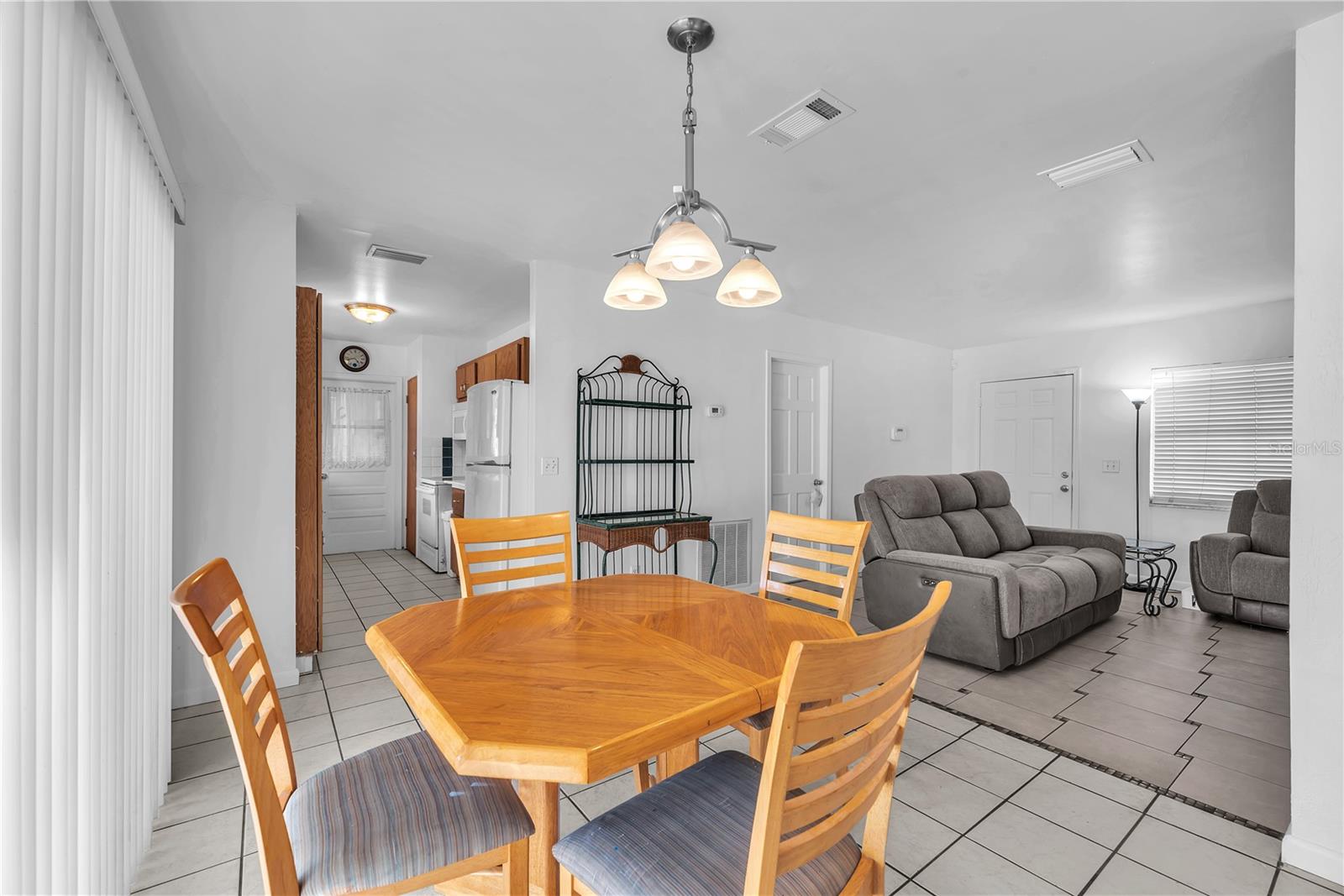 dining area designed for easy everyday living and effortless entertaining