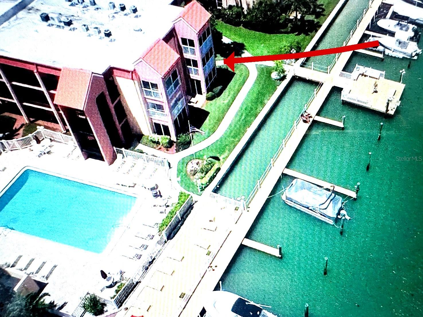 Direct Waterfront Location