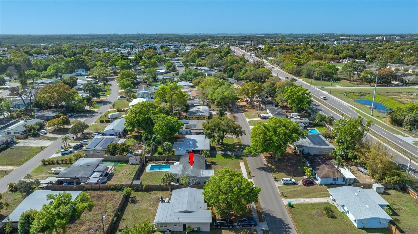 8335 Robin Rd, Seminole, FL 33777- Looking South