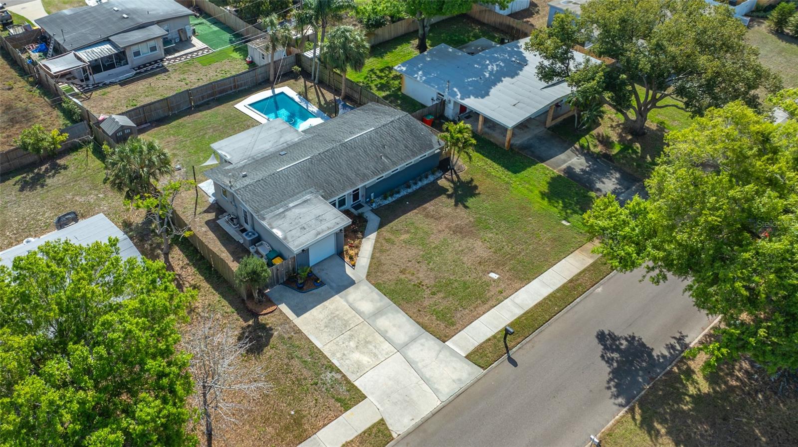 8335 Robin Rd, Seminole, FL 33777 - North West Side