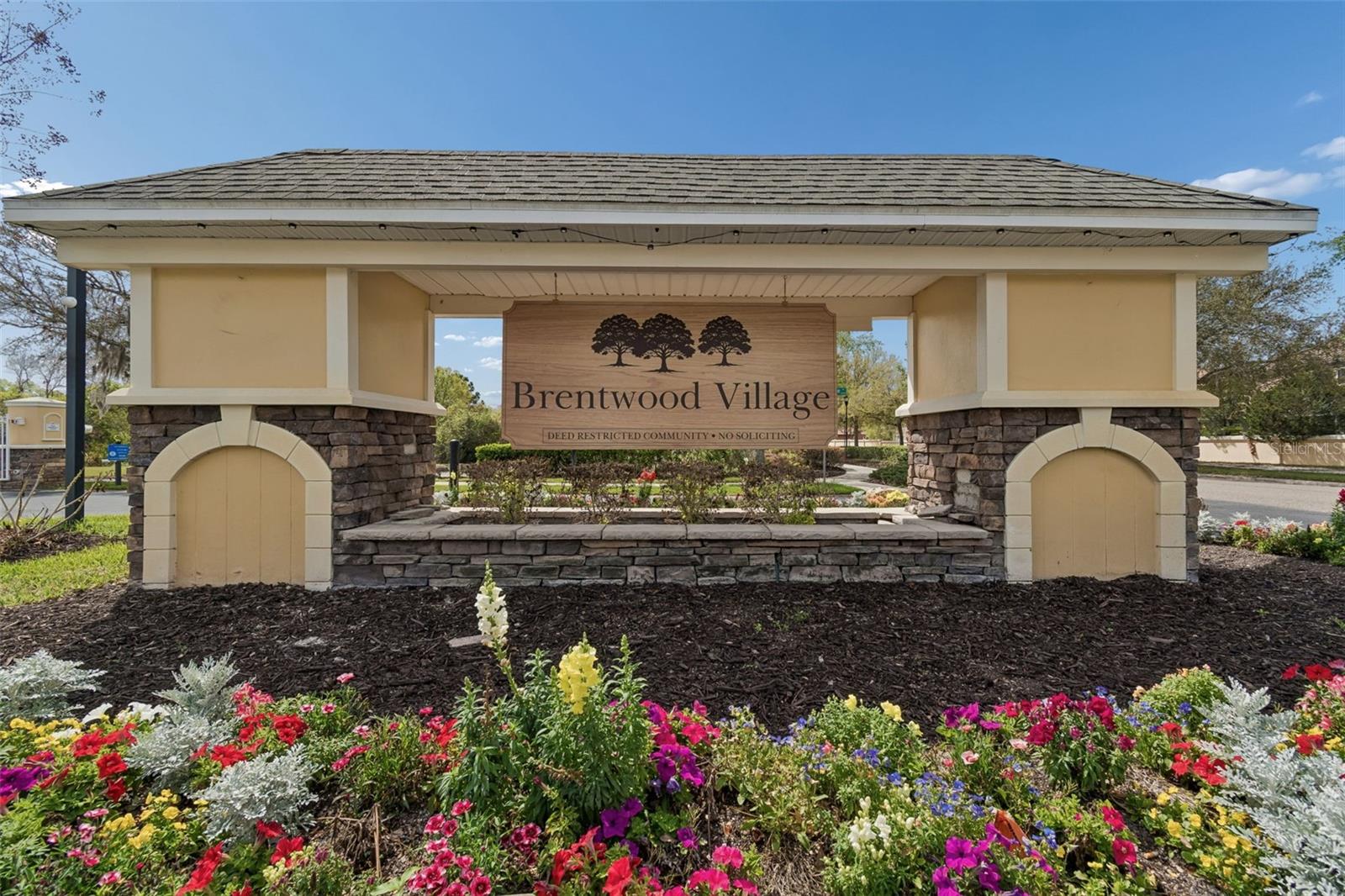 Hammocks - Brentwood Entrance