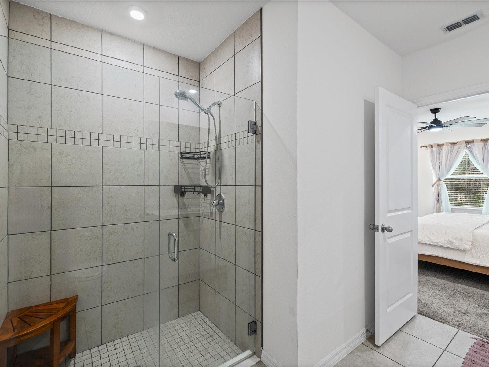 primary en suite bathroom