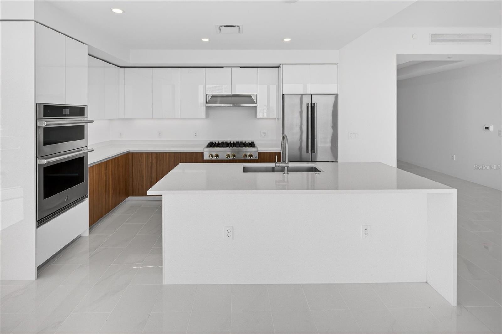 Entry into Primary Suite