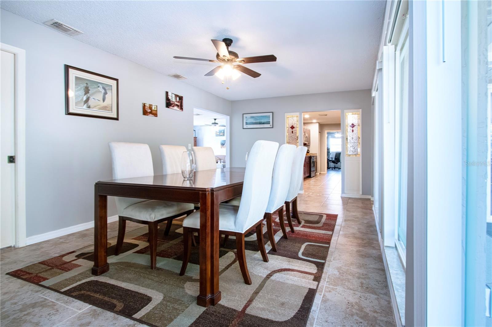 Spacious dinner party opportunities