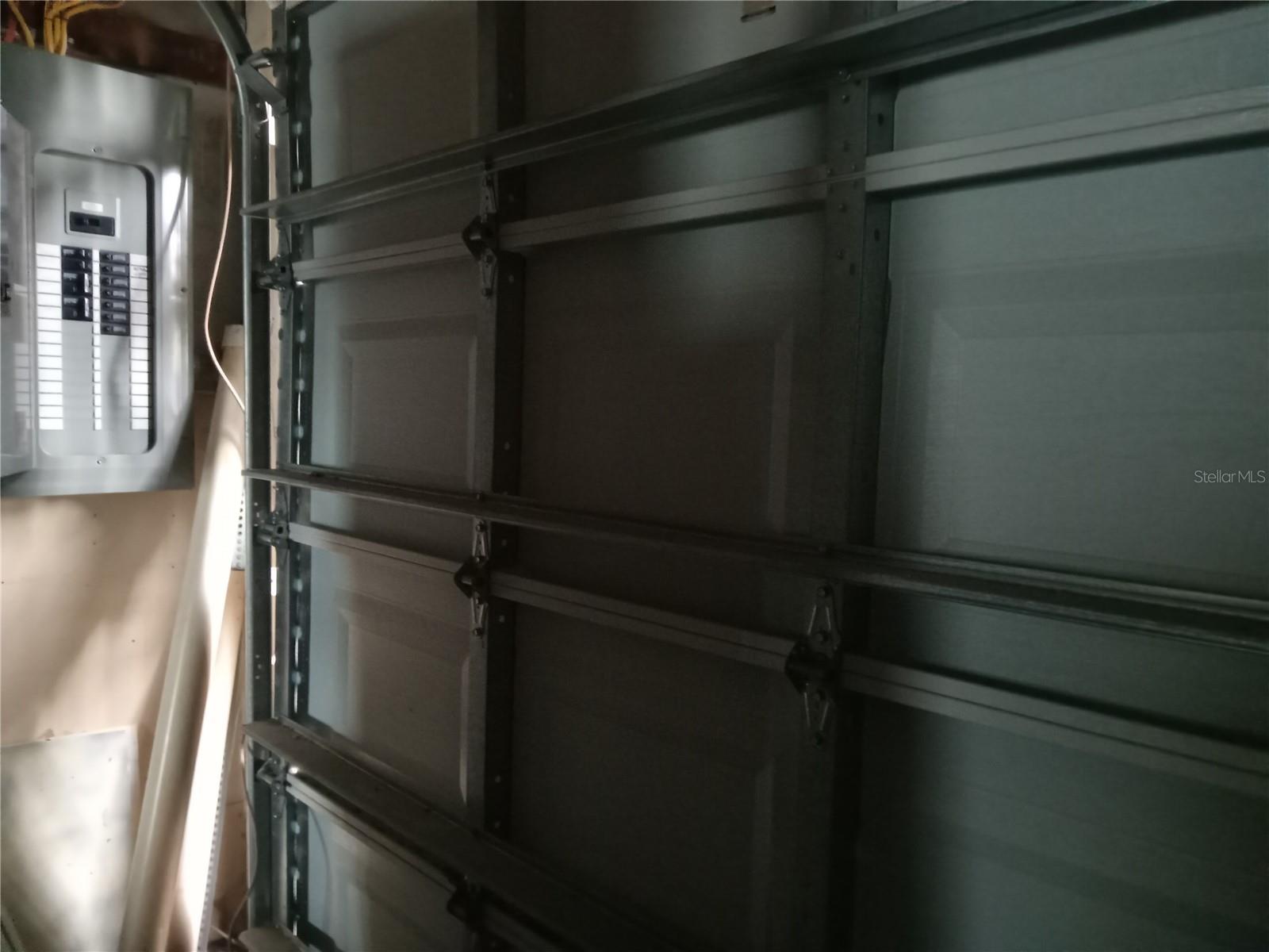 wood kitchen cabinets