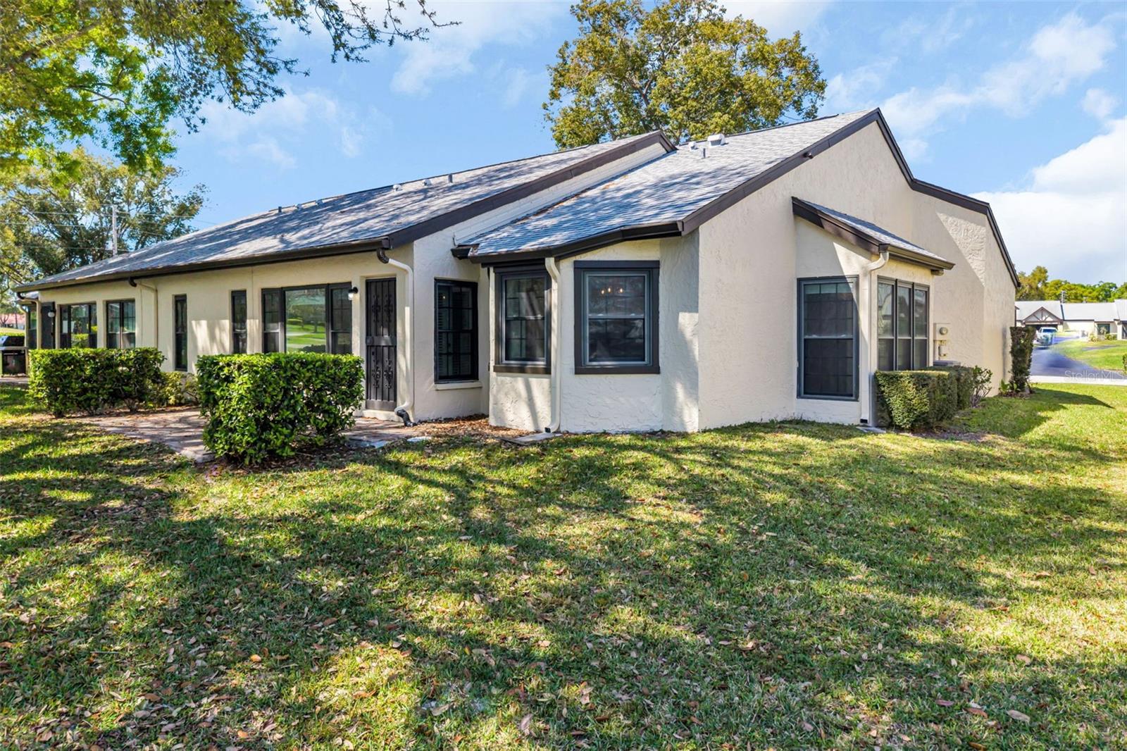 Enjoy a maintenance-free lifestyle & low monthly cost~