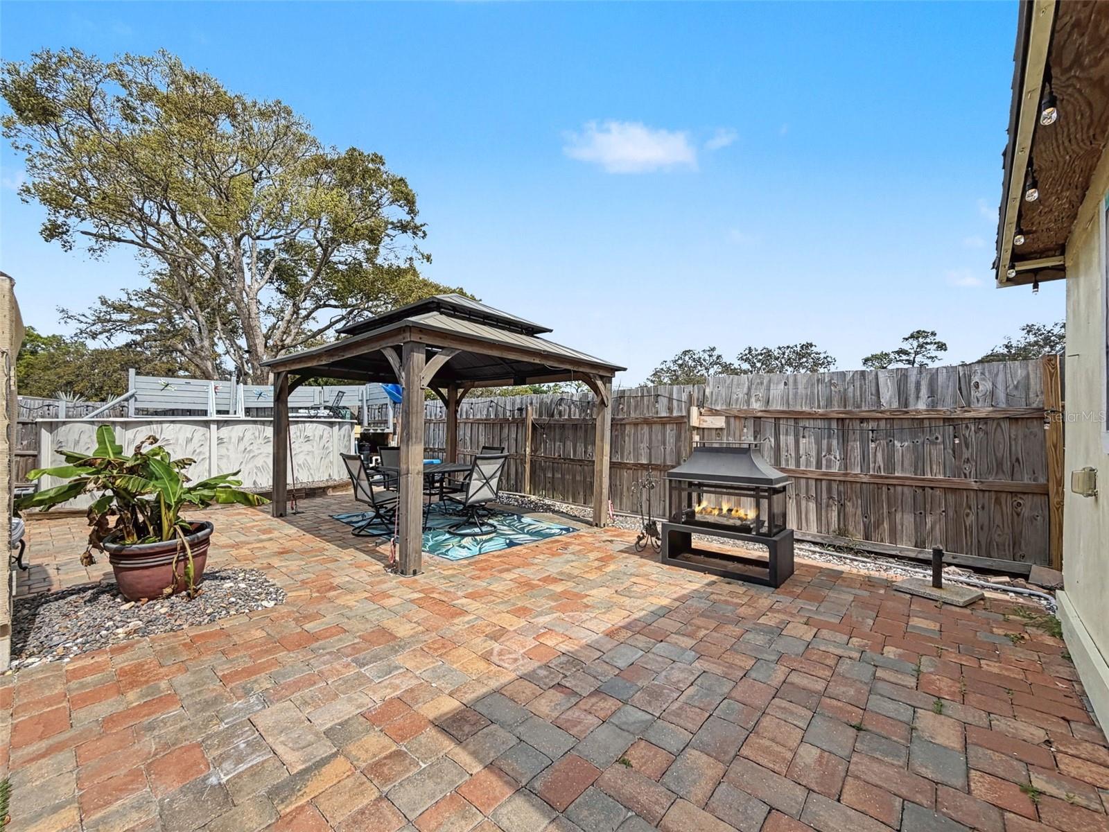 A BACKYARD OASIS YOU