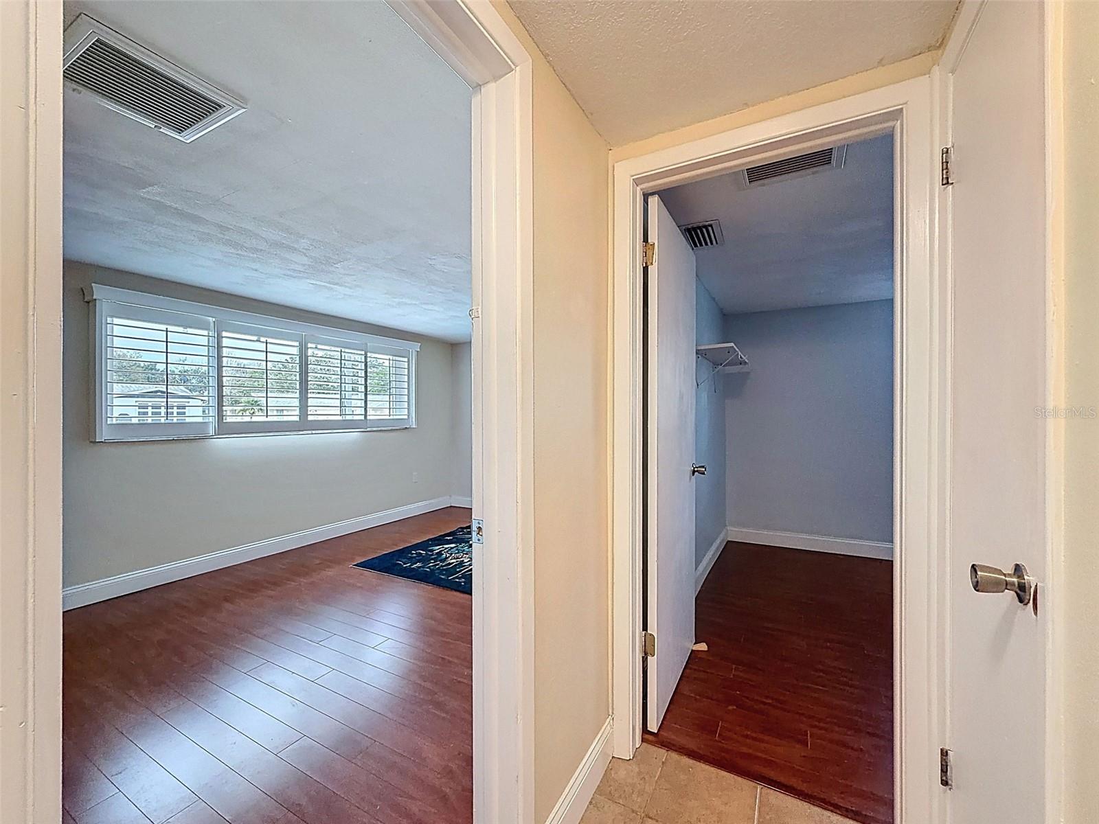 ENTRANCE INTO BEDROOMS 1 AND 2