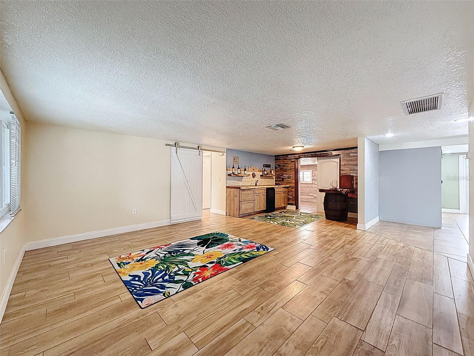 YOUR WELCOMED WITH NATURAL LIGHTING!