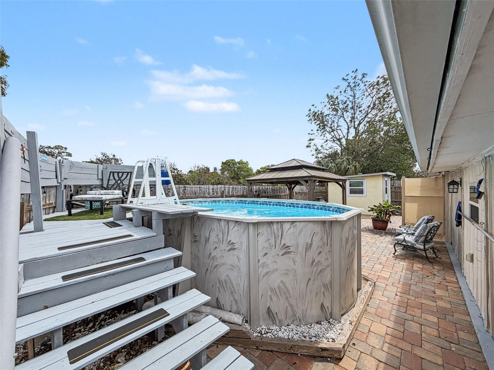 NICE STAIRS LEADING TO THE POOL