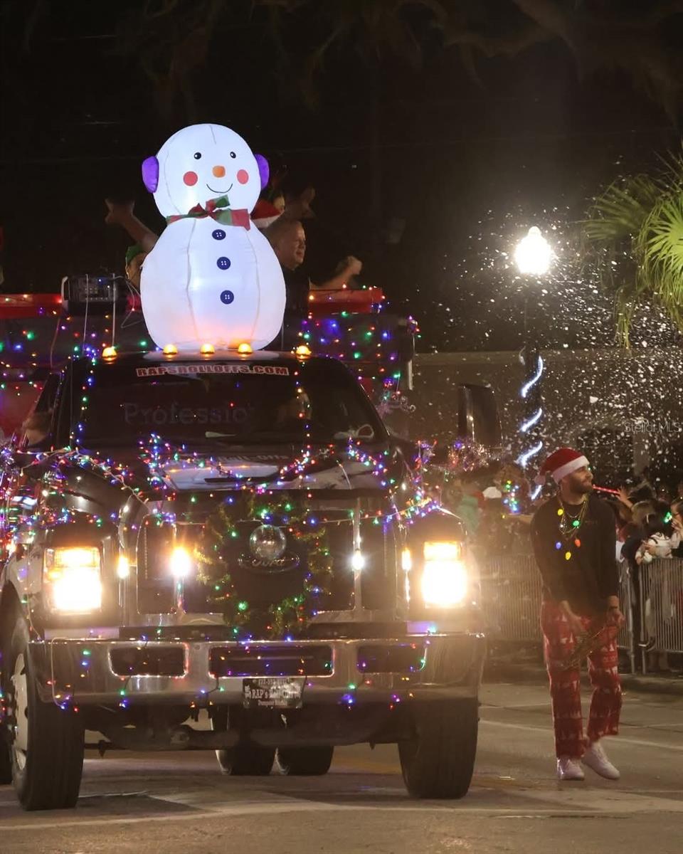 DOWNTOWN NEW PORT RICHEY CHRISTMAS PARADE