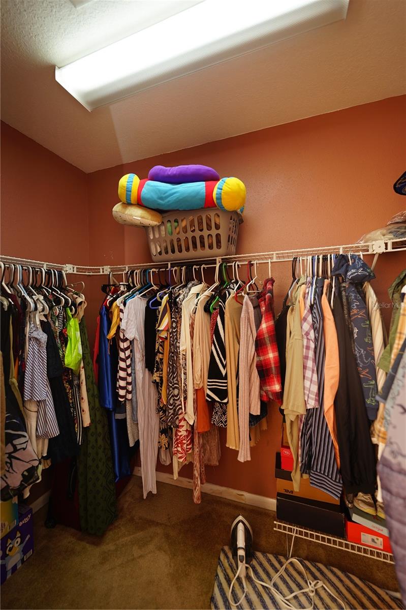 Walk in Closet in master beddroom