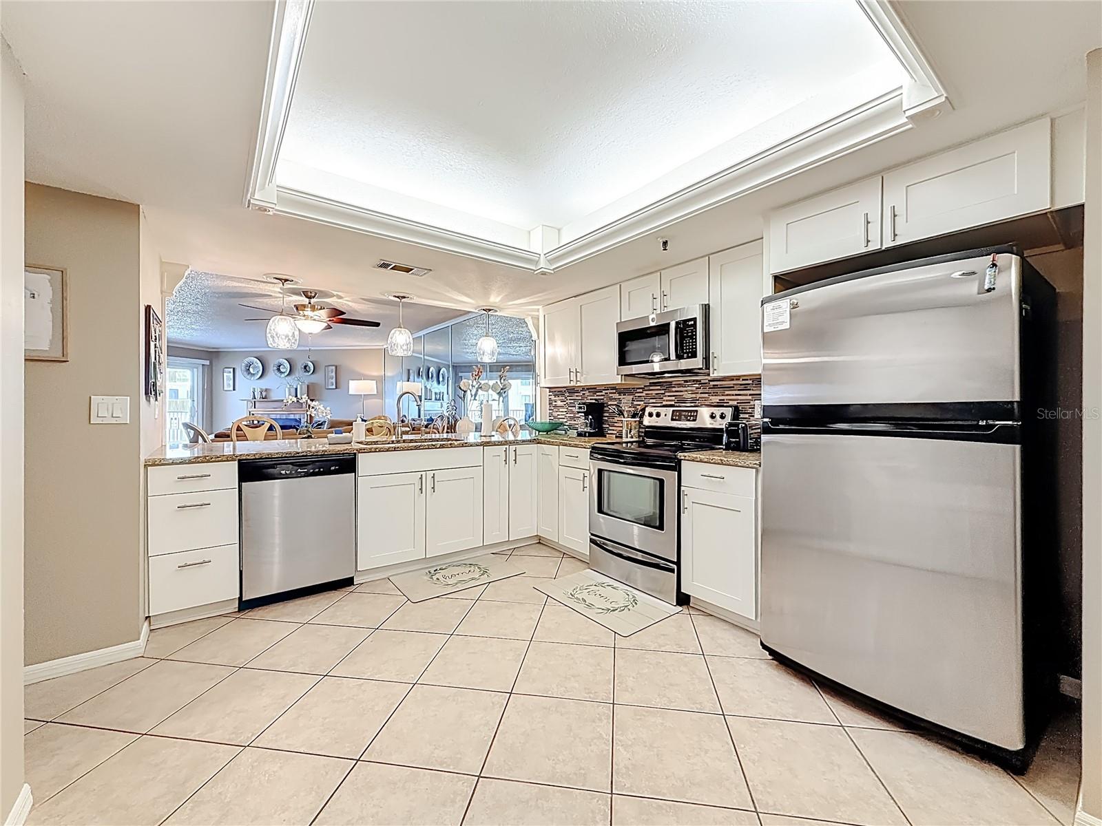 Plenty of Light in the Kitchen!