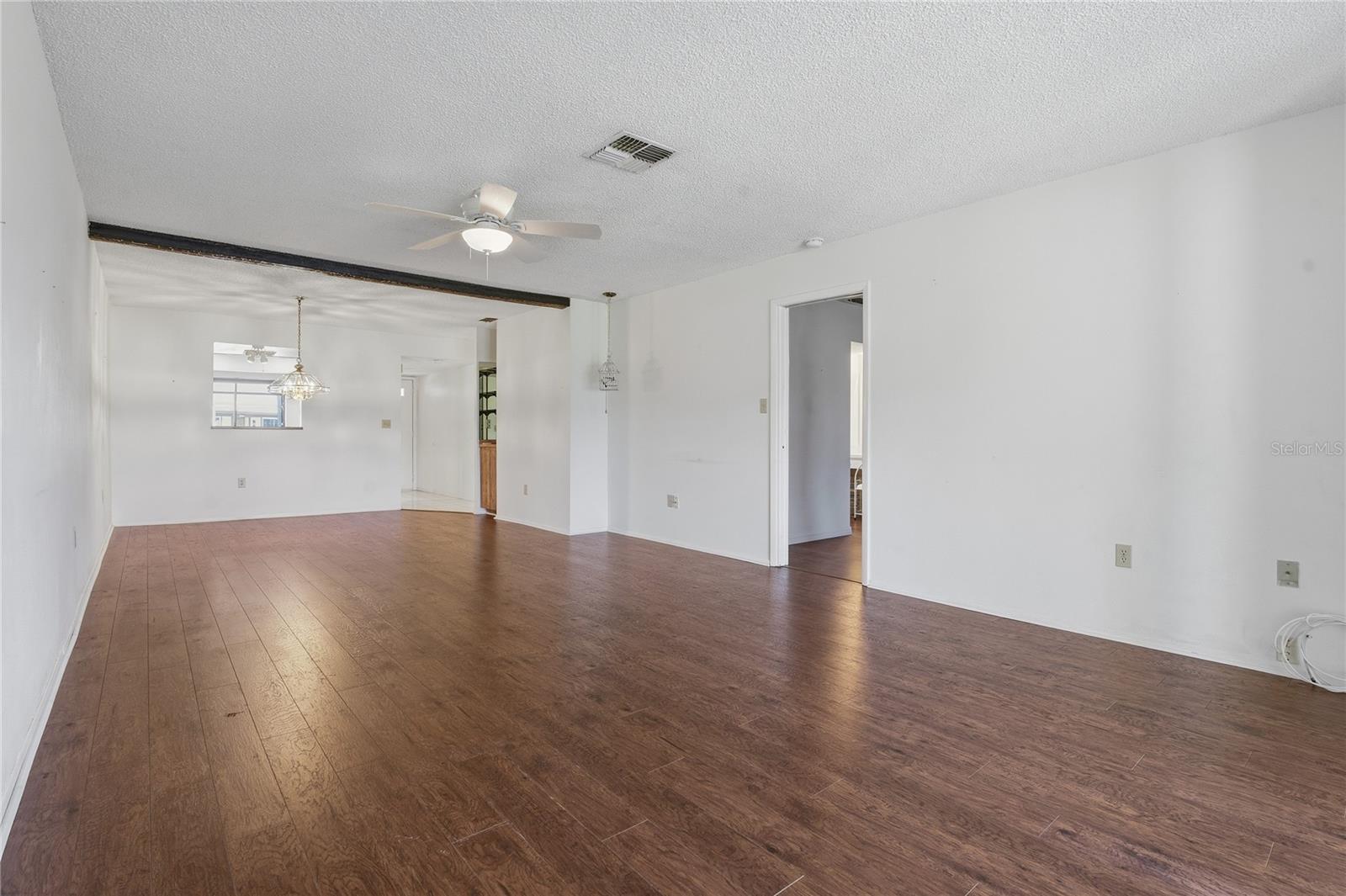 Living Room / Dining Room