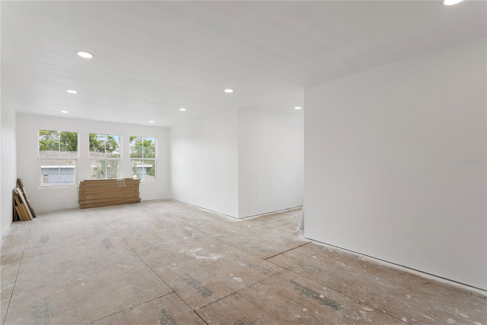 Unfinished space above garage.  Another approx 1,000 sqft.