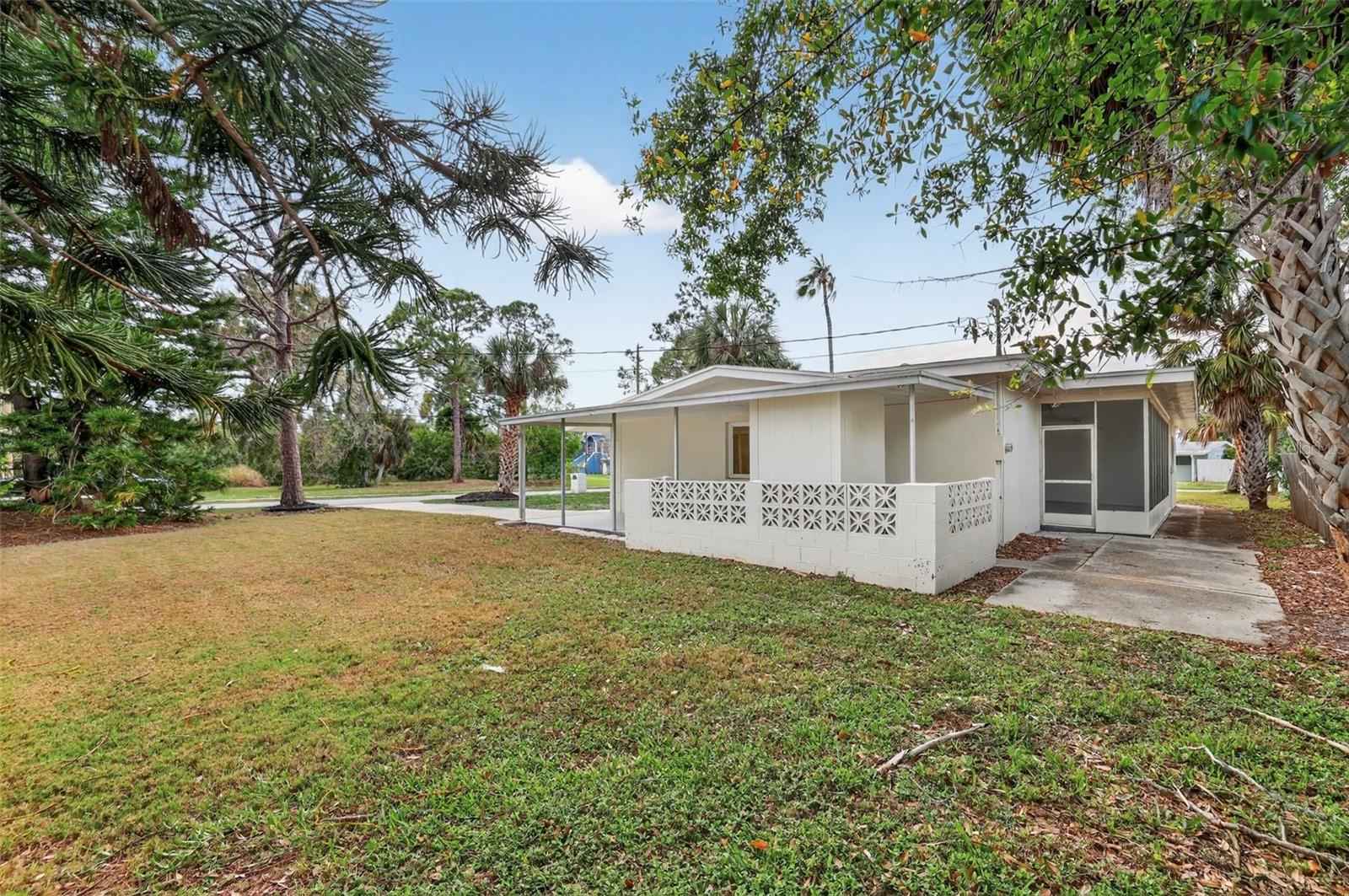 Large yard with endless possibilities