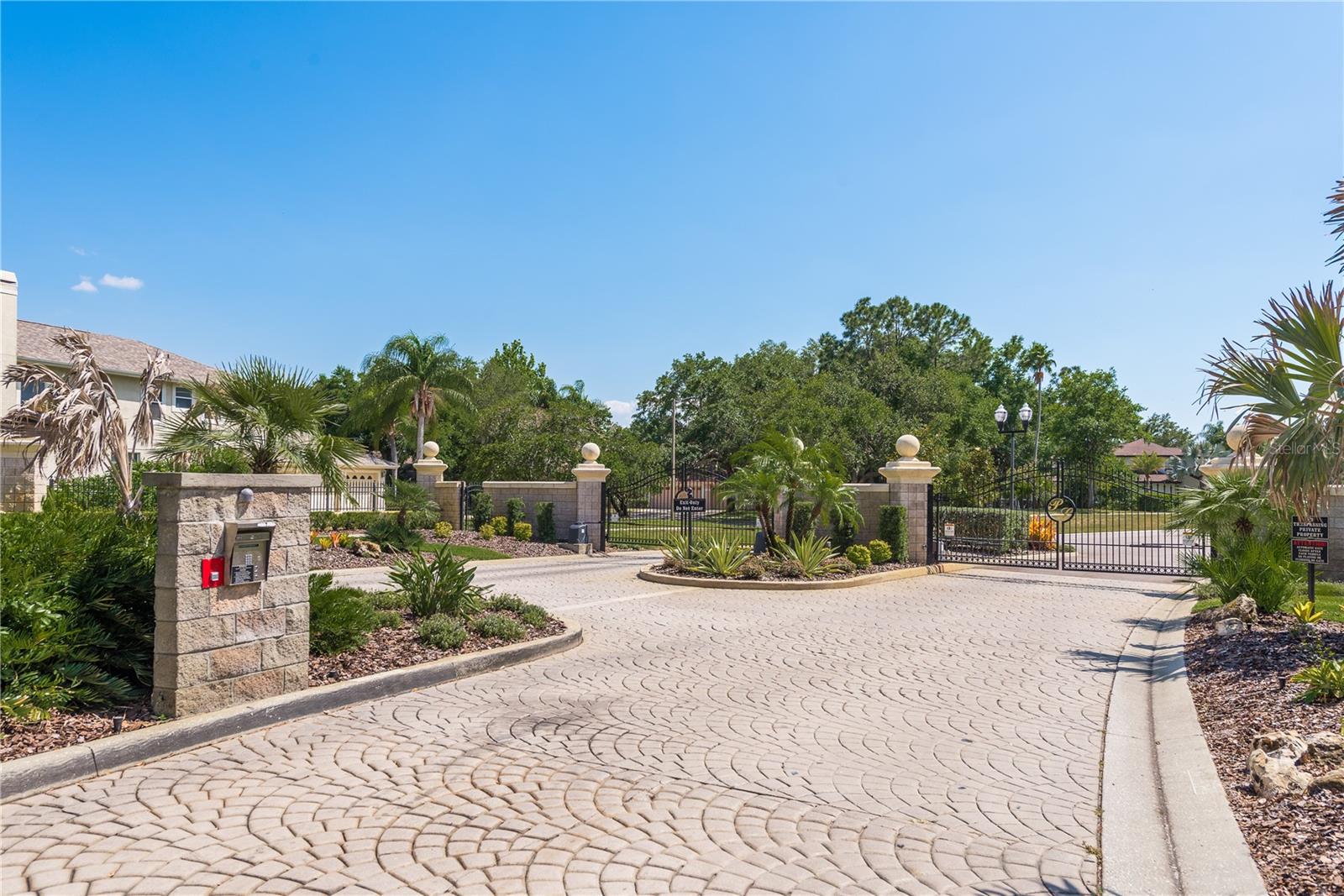 President's Landing Gated Entry