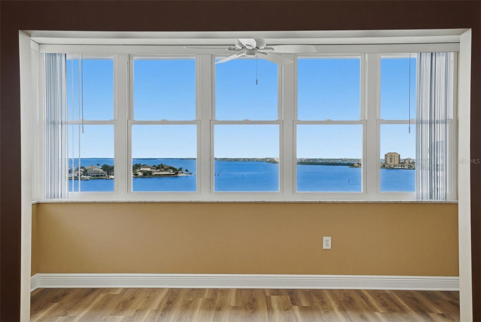 Welcome to the most amazing 10th floor view!