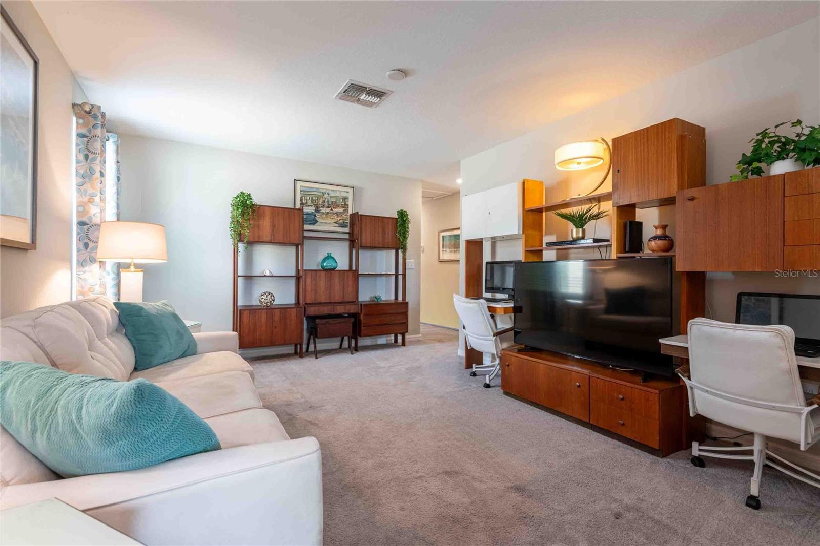 Spacious upstairs bonus space.