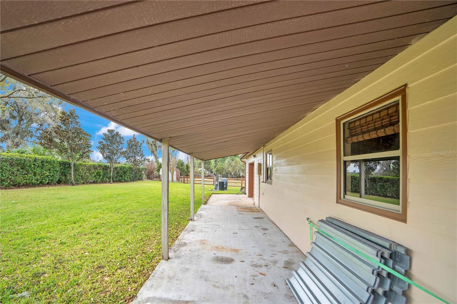 Back of detached garage/workshop