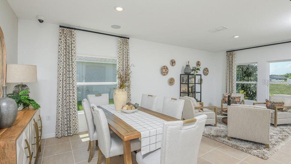 Flex room (builder's photo)