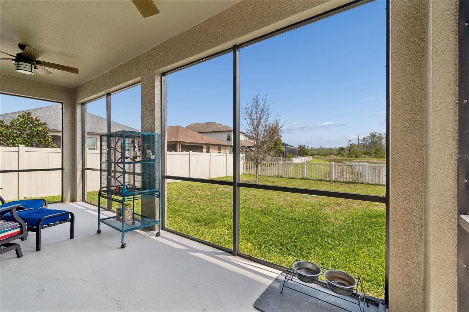 Covered screened lanai