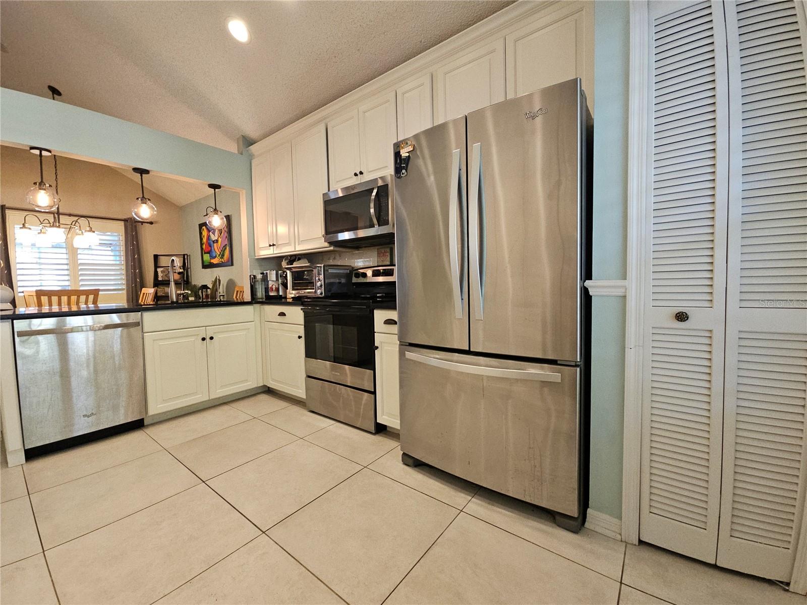 Kitchen - Stainless Steel Appliances & Closet Pantry