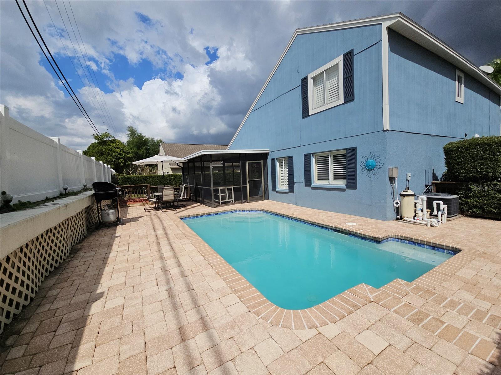 Extensive Pool & Lanai Area