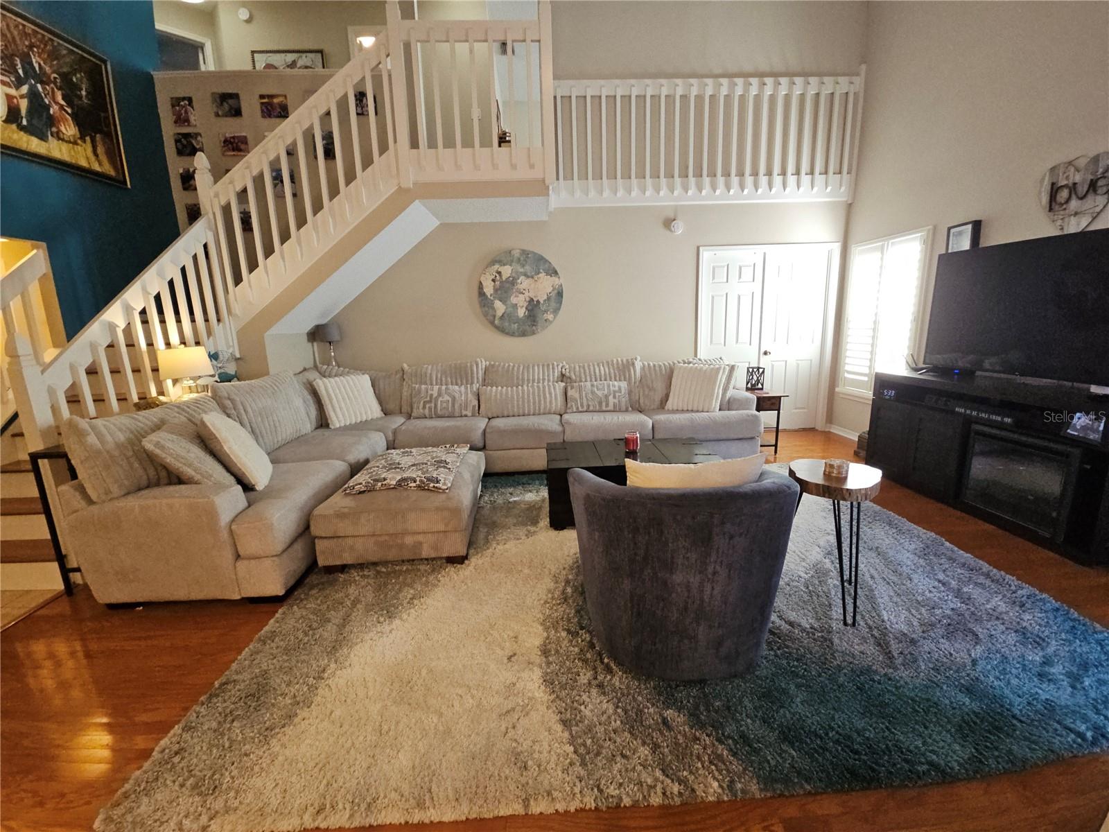 Living Rm w/Wood Flooring