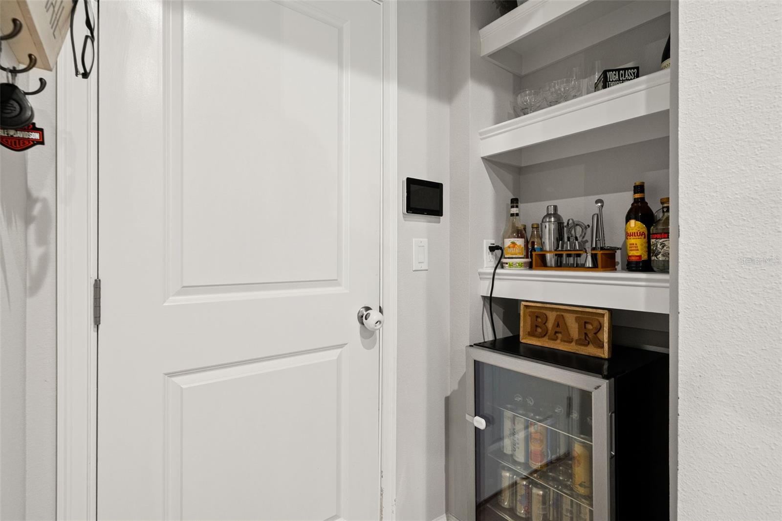 Garage Entry / Extra shelving