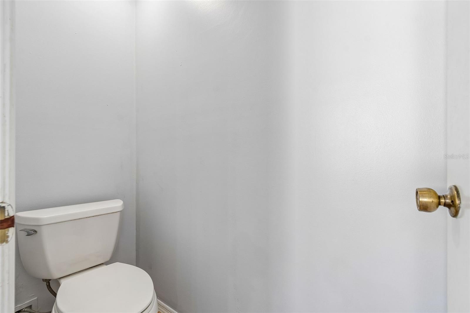 Primary private toilet