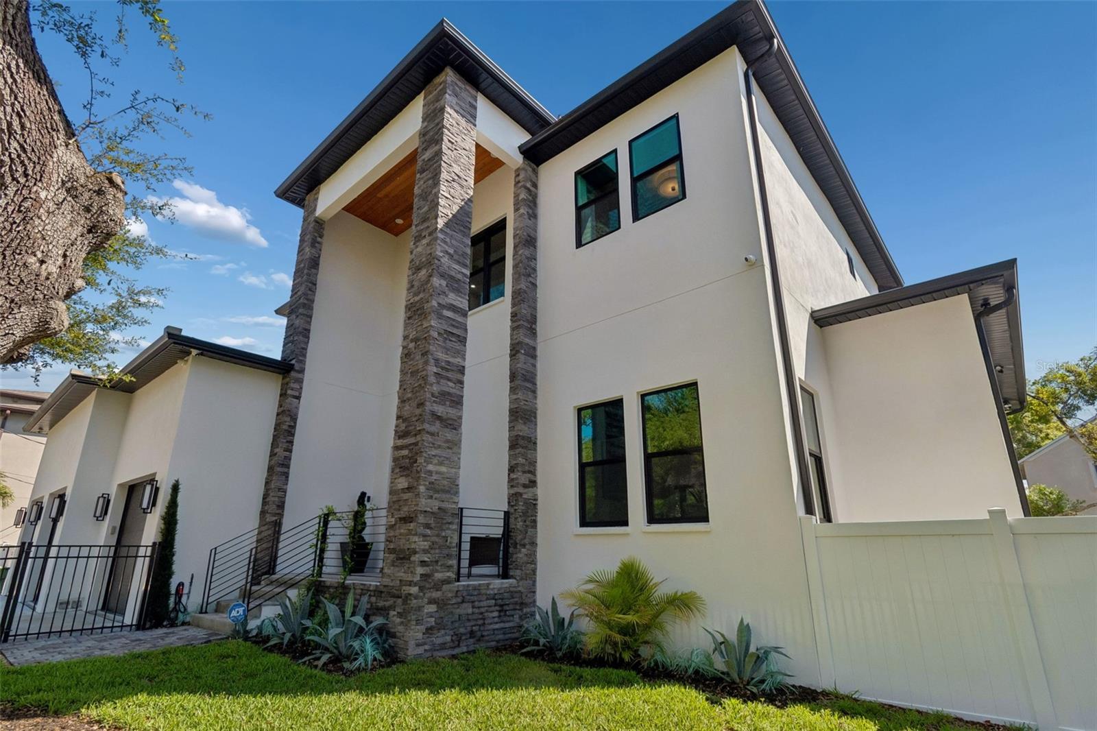 Exquisite 2024 Custom Built Home on iconic Bayshore Boulevard in South Tampa