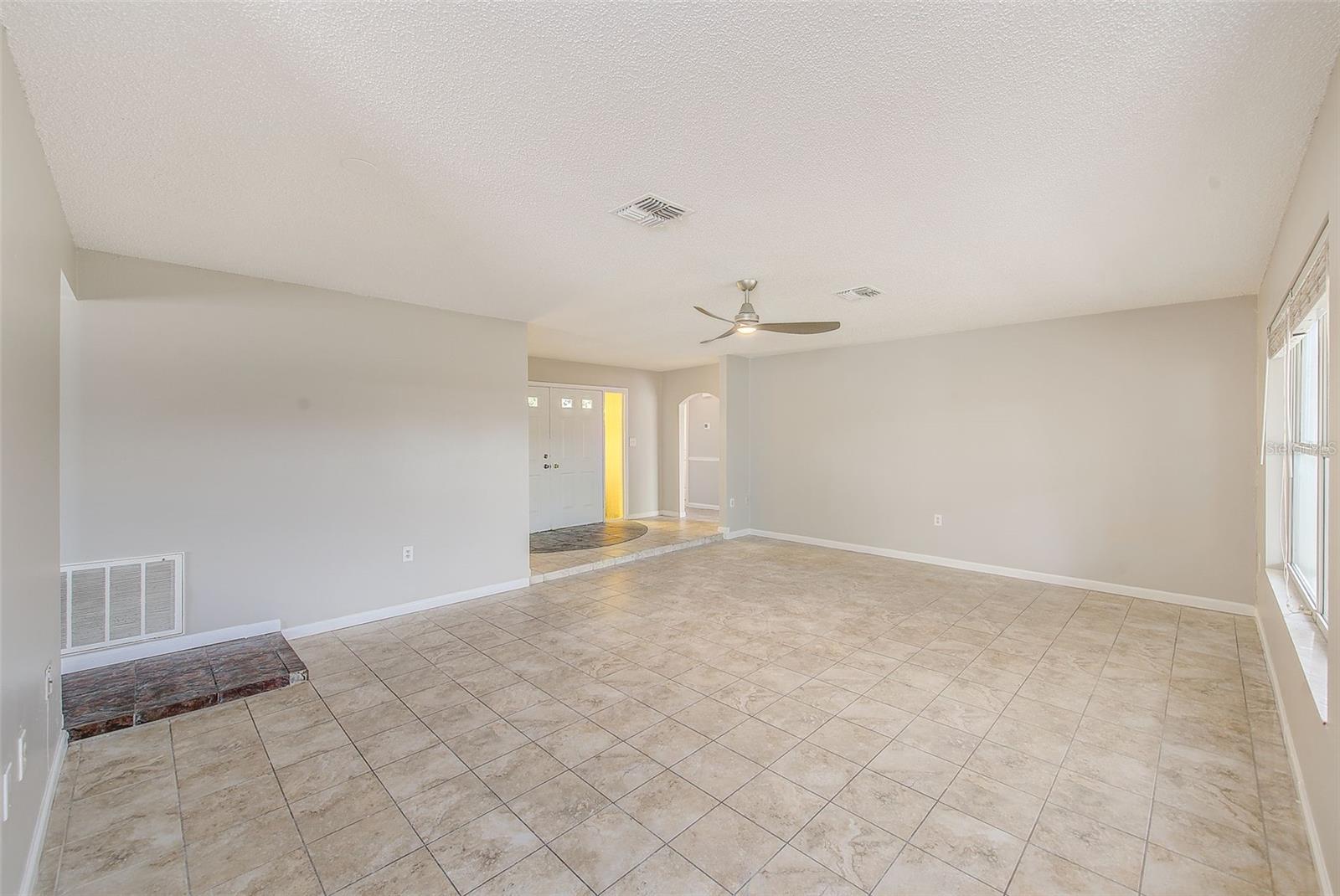 LIVING OR GREAT ROOM