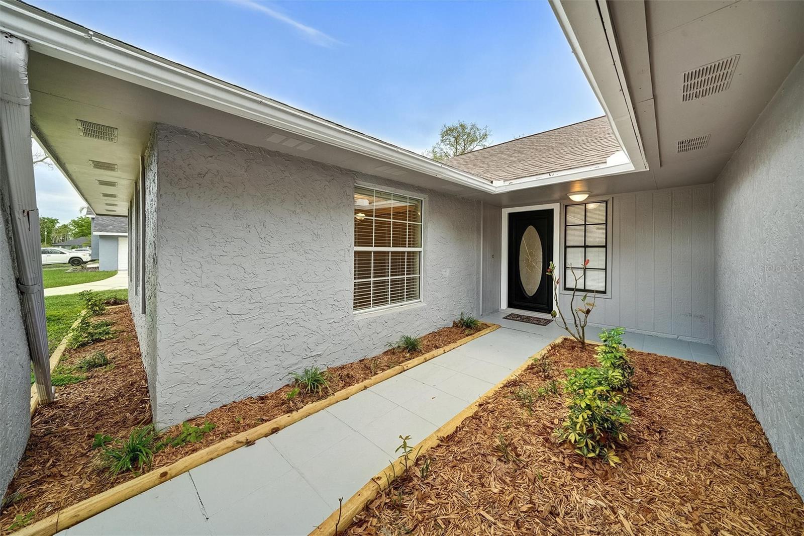 front entryway / foyer
