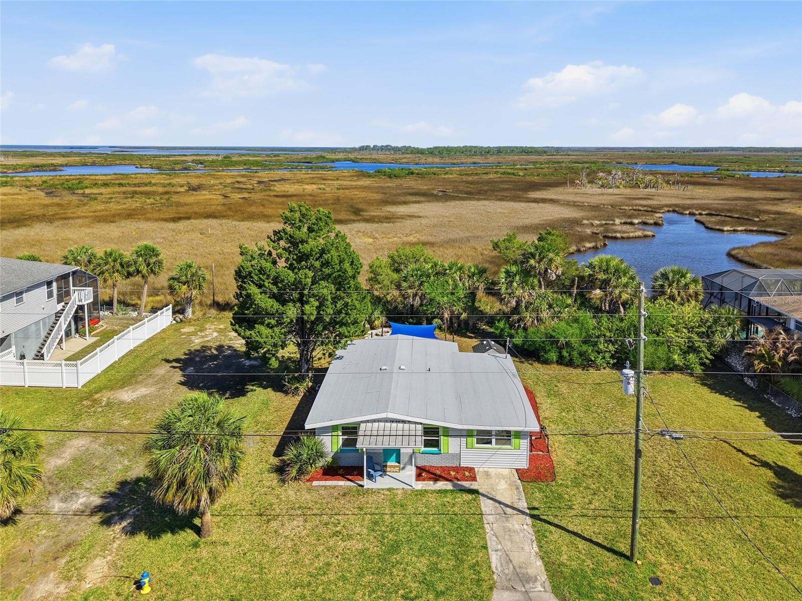 private lot with 100% wetlands and conservation for kayak access and viewing