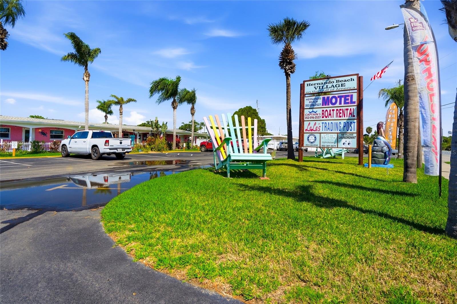 such great local amenities - see the signpost!