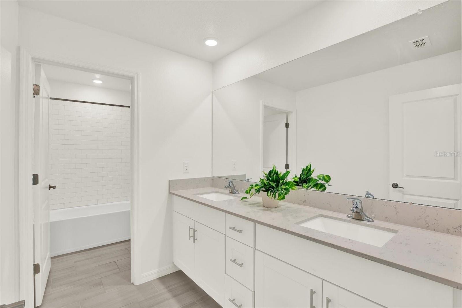 2nd floor full bathroom sinks